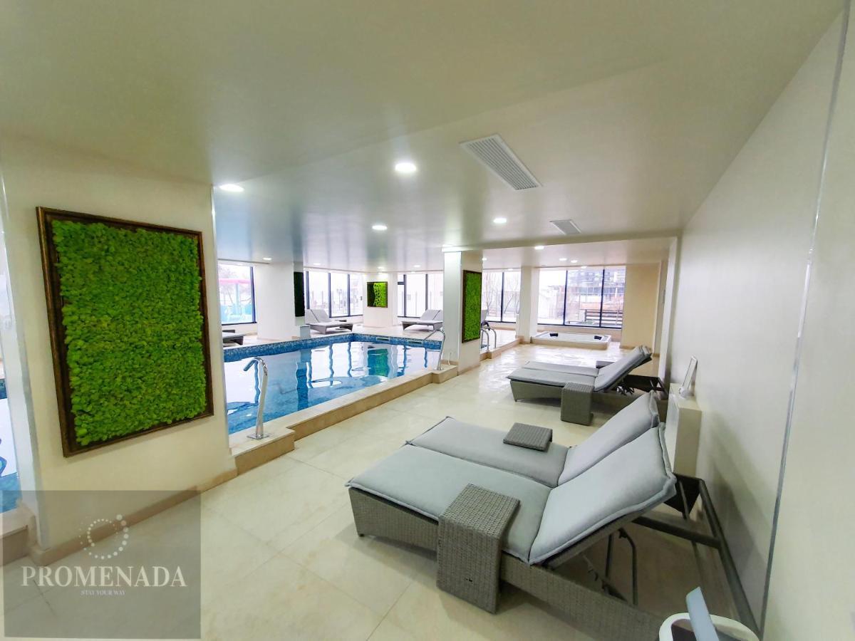 Royale Sundance Studio 8 Beach Spa & Pool Mamaia Nord Exterior photo